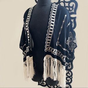 🛑SOLD🛑 Embroidered Tassel Kimono